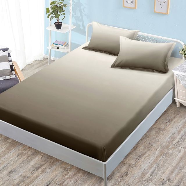 Cearceaf pat finet cu elastic + 2 fete de perna G-243